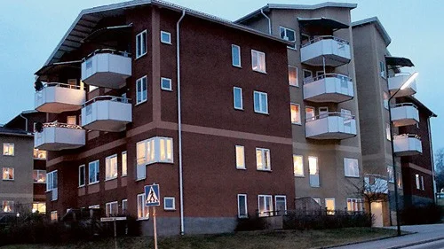Kan säljas. Kommunstyrelsens ordförande Micael Glennfalk (M) vill undersöka möjligheten att sälja Granen, dels för att kunna amortera lånen men främst för att få till ett trygghetsboende i anslutning till Granen.