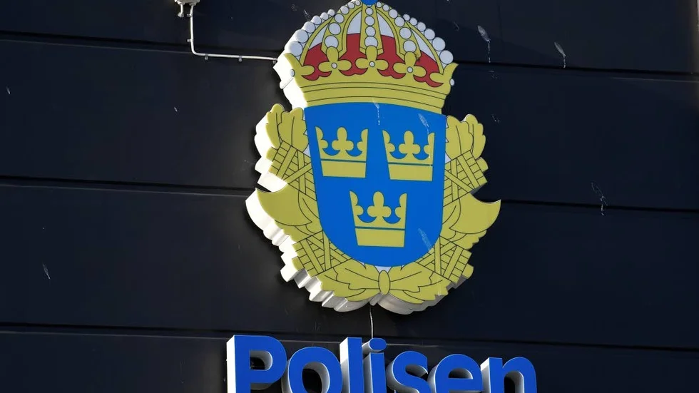 Felringning. Flera tidningsredaktioner ringde Gudrun Karlsson i Burträsk istället för polisen under helgerna.