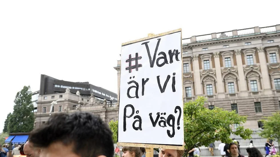 Asylbeslut. Manifestation mot riksdagens nya flyktinglagar.