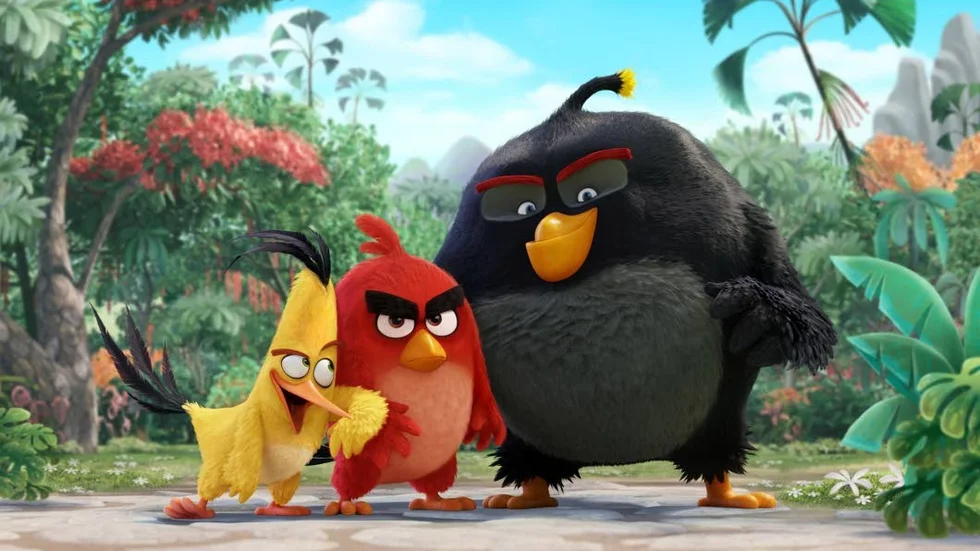 Chuck, Red och Bomb i "The angry birds movie".