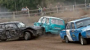 Sanslös final. Seniorernas A-final bjöd på folkrace i bästa klass - och allt avgjordes på de sista meterna. Mikael Thiman lyckas hålla konkurrenterna bakom sig.