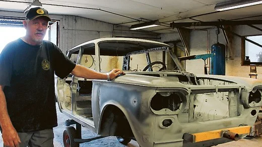 Det har blivit en hel del tid i garaget för Kent Karlsson.