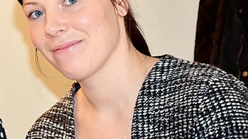 "Vi vet inte idag hur länge de gamla får vänta vid ett trygghetslarm. Det är en brist hos oss, säger Hanna Alsér, kvalitetssamordnare inom omsorgen.