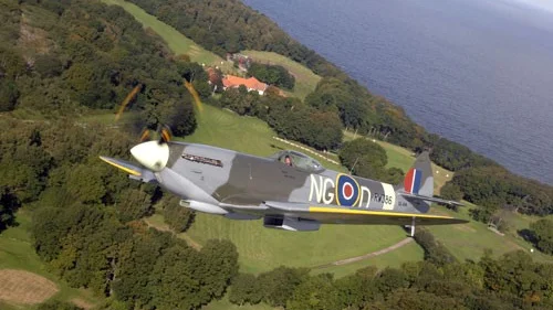 Besökarna kommer bland annat att få se Bertil Gerhardt hantera en Spitfire i avancerad flygning.