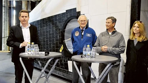 Stefan Papangelis på Upplev Norrköping välkomnar astronauten Charles Duke, Todd Cannon på NASA Marshall Space Flight Center och Holly Ralston på U.S. Space & Rocket Center, Alabama.