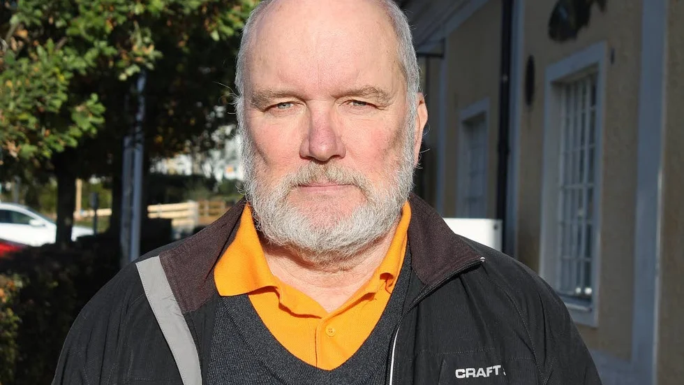 Göran Isaksson har väntat i över ett år på att få sin fiberanslutning.