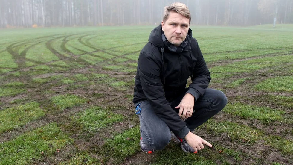 Malmslätts AIK:s klubbchef, Henrik Blomsten, konstaterar att spåren efter vandalerna är djupa och omfattande.