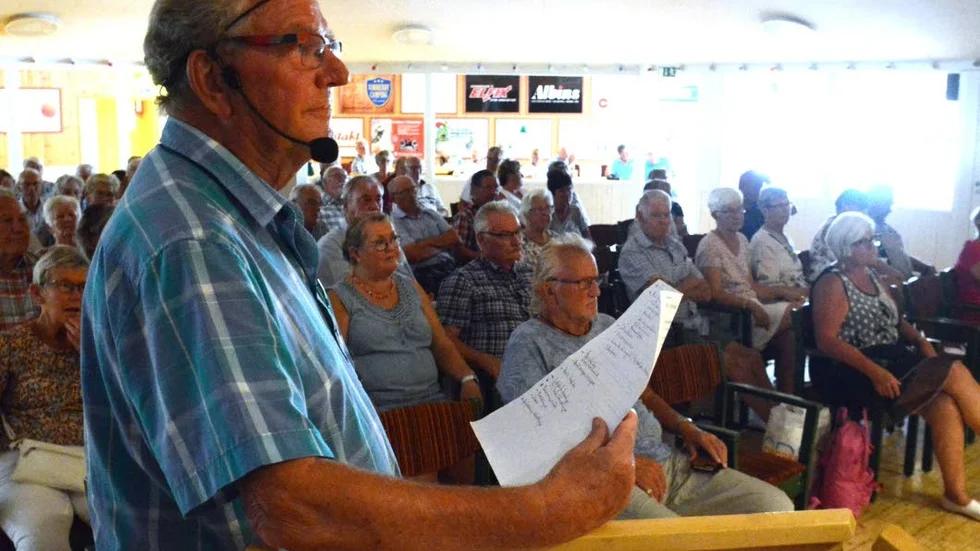 Pensionärerna pressade politikerna när SPF Vimmerby och PRO höll utfrågning i Vimmerbyparken. En 80-tal åhörare bänkade sig i en över 30–gradiga värmen.