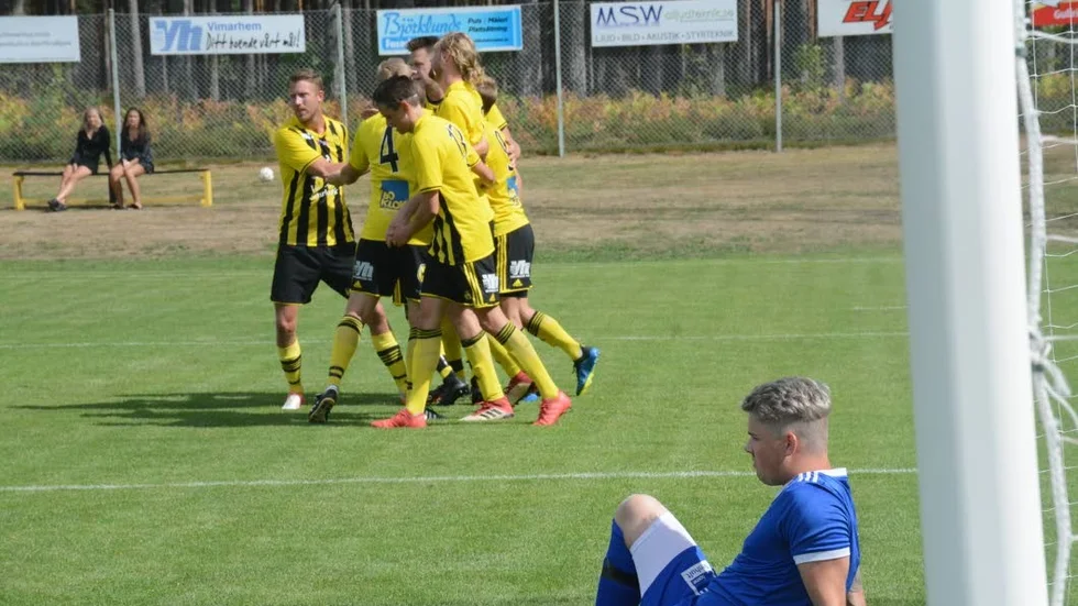 Kross. Gullringen gav inte Visingsö en chans i toppmötet och avgjorde matchen redan efter första halvlek.