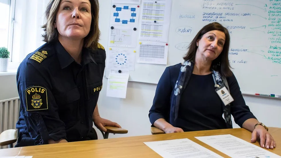 LOVAR. Lokalpolisområdeschef Hanna Sjögren och kommunalrådet Camilla Egberth lovar att i år att fokusera extra på tryggheten i Charlottenborg.