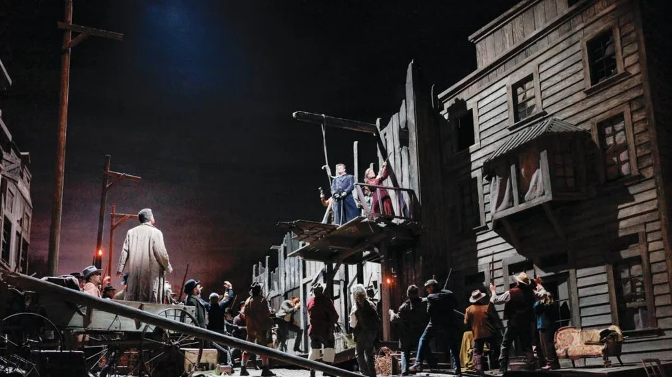 Puccinis westernopera Flickan från vilda västern visas på Västerviks Stadsteater.