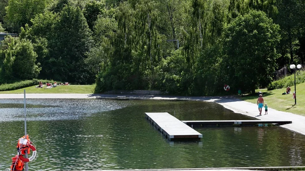 Vi vill ha en 50-metersbassäng och en stor badsjö, skriver en Linköpingsbo. Bilden är en arkivbild från Tinnis.