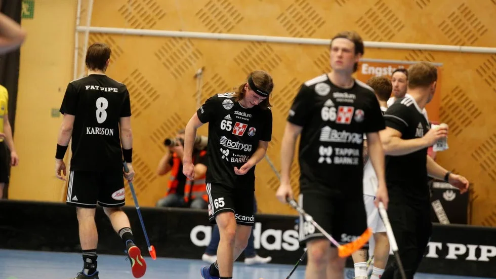 Oskar Hovlund fick lämna matchen mot Storvreta efter en handskada, men dagen efter kom lugnande besked.