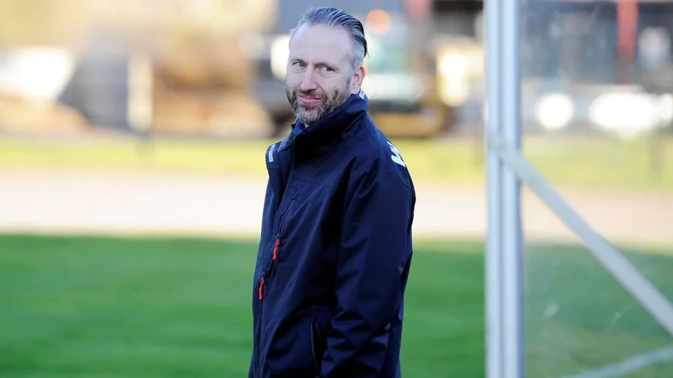 Tobias Pettersson, tränare.