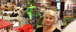 Nu säljer hon välkända leksaksaffären
