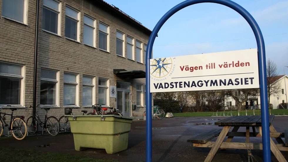 Ett samarbete med Motala kan vara räddningen för Vadstenas gymnasie.