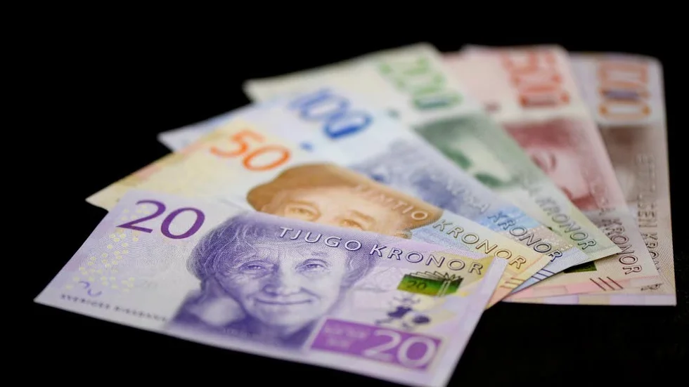 Skillnad. En av orsakerna till att kvinnor har lägre bruttoinkomst än men är enligt SCB att kvinnor oftare arbetar deltid.