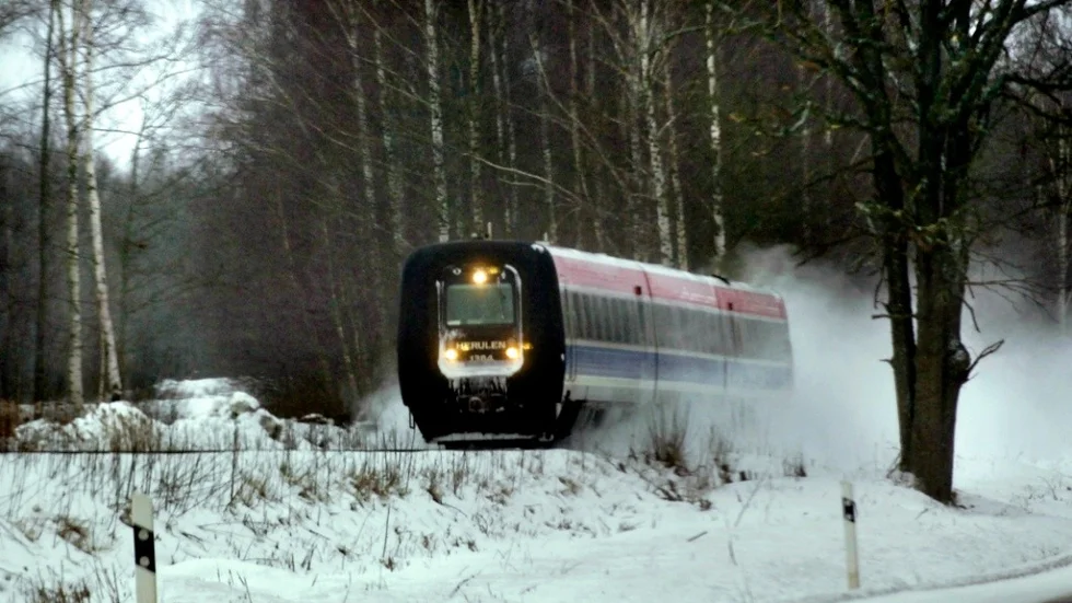 Kustpilen. Tåg. Tjustbanan. Järnväg. Räls. Vinter. Traffik. Kustpil.