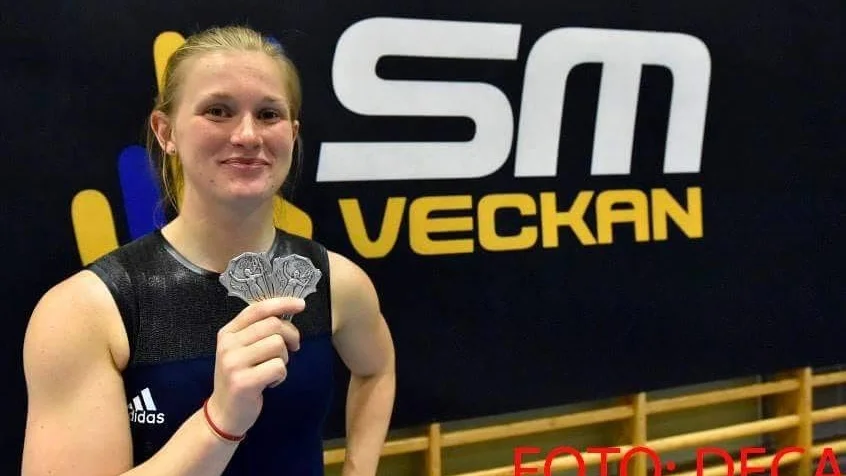 SM-medaljör. Erika Green tog silver i 69 kg-klassen i tyngdlyftning.