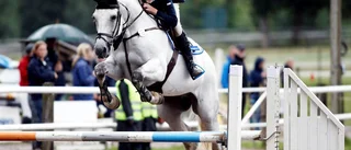 Han rider för Sverige