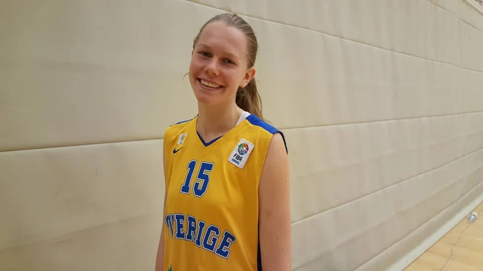 EM-aktuell. Lisa Dahl har spelat med det svenska D 16-landslaget under NM.