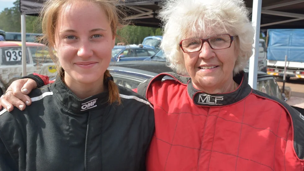 Elvira Sandström kör i damklassen, precis som hennes mormor Gerd Forsblad Krig.