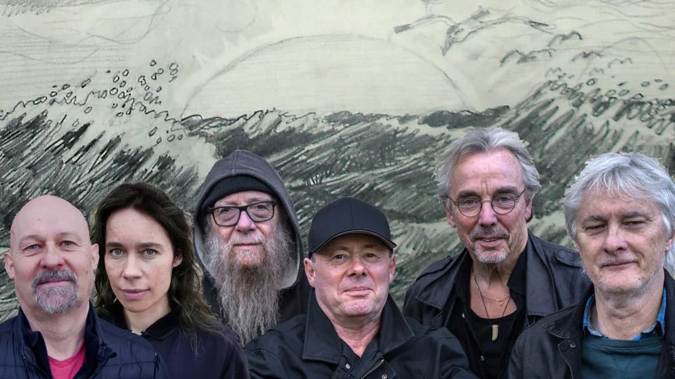 Nynningen. Fr.vä: Thomas Jäderlund och Lisen Rylander Löve är nya (sax/sång). Nikke Ström (elbas), Per Melin (trummor), Tomas Forssell (elgitarr/sång) och Bengt Blomgren (elgitarr) är veteraner.