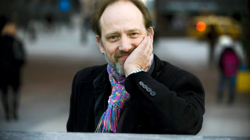 Samuel Fröler har snart premiär på en ny pjäs på Stadsteatern i Stockholm, men hinner också med en julkonsert i Linköping.