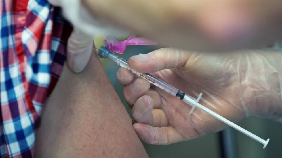 Rekordmånga östgötar kan komma att vaccineras mot influensan i år.