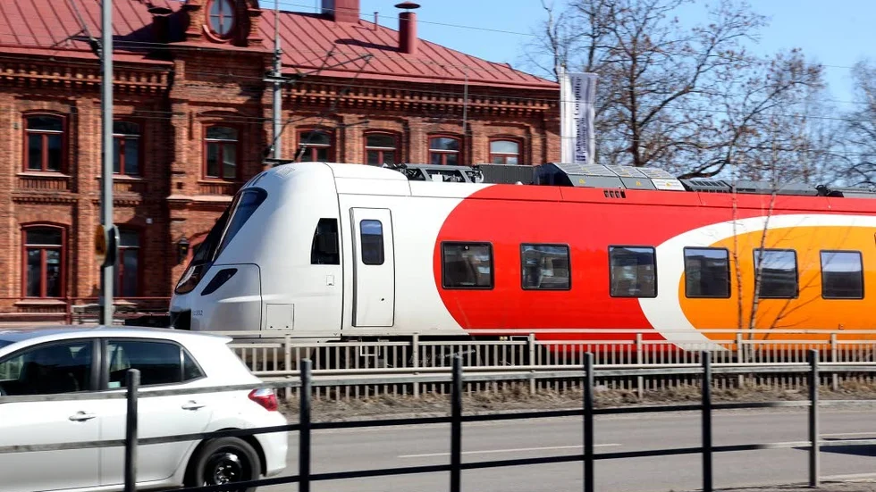Från och med november går det att surfa gratis ombord på Östgötapendeln.