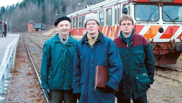 Järnvägsfrämjandet kommer nu med ytterligare ett förslag för att rädda lokaltågen. Fr v Nils Johansson, Christer Brimalm och Mikael Kronstrand.