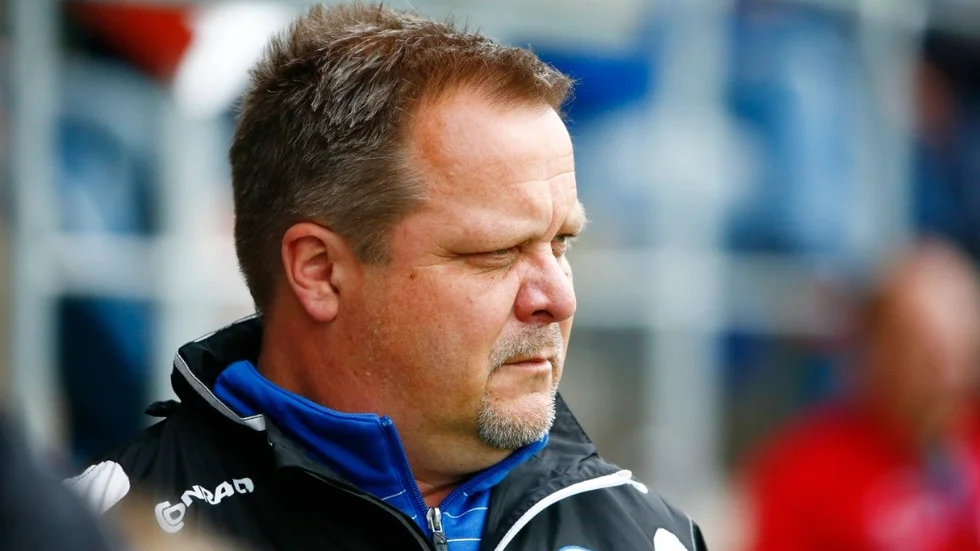 ÅTVIDABERG 2015-06-03
Åtvidabergs tränare Roar Hansen inför onsdagens allsvenska fotbollsmatch mellan Åtvidaberg på Kopparvallen i Åtvidaberg. 
Foto: Stefan Jerrevång / TT / kod 60160