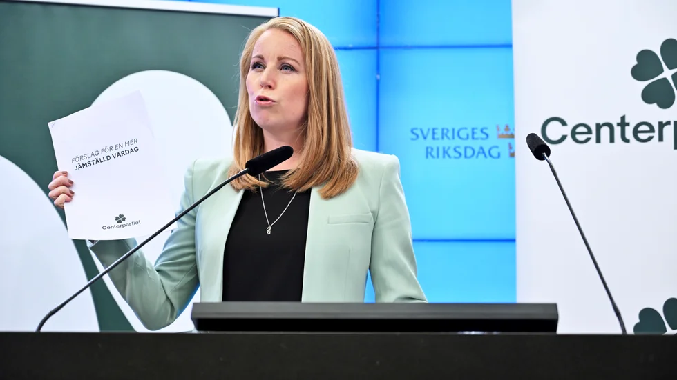 Centerpartiets partiledare Annie Lööf (C) presenterar jämställdhetsförslag vid en pressträff i riksdagen.
