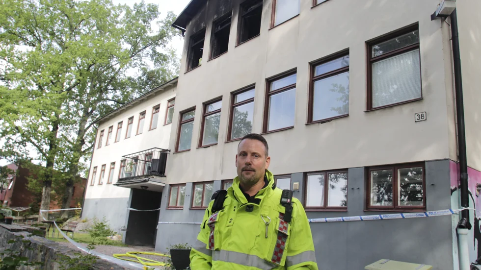Brandinspektör Johan Gagnert uppskattar det vackra vädret som de senaste dagarna har bjudit på, men menar att ett par regnskurar kan minska risken för skogsbrand.