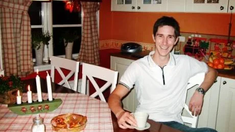Martin Eklöv i köket på Förmansbostaden som är namnet på huset där han ännu en tid bor kvar med familjen.