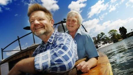 Christer Strömbom och Thomas Åstrand ger en stor ros till skärgårdsbefolkningen som engagerat sig så mycket i Rågös framtid. Foto: Ellen Kindstrand