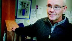 Framtidens företagare. Mats Wredberg är lärare på gymnasiet och ansvarar för UF-företagarna här. I år har fler elever än någonsin förut ett UF-företag både i landet, länet och på Västerviks gymnasium. Foto: Anders Liljegren