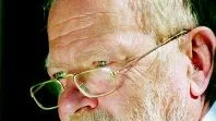 Musiken lever. Olle Adolphson avled 2004, men hans musik lever vidare, som på albumet "Dubbeltrubbel" där andra artister tolkar hans låtar.                                                                                       Foto: Pressens Bild/Arkiv