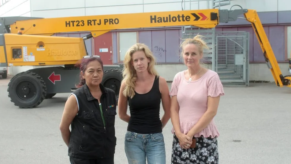 Mai Thorsén, Cecilia Norling och Lise Edland menar att det är oansvarigt att tvätta fasaden medan det råder torka.