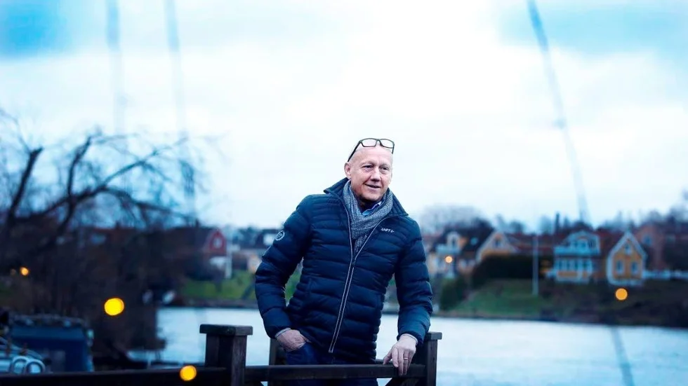 Michael Thorén ska ta sig an utmaningen att kommentera tv-sändningarna från VM-deltävlingen i triathlon i Stockholm. Han gör det tillsammans med dottern Annie.