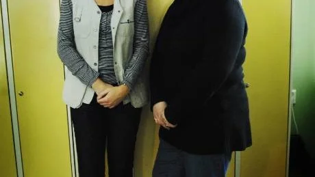 Det krävs ansträngning för att få till attitydförändringar. Det menar Carina Petersson och Annica Mässing som är ansvariga för ett nytt projekt inom hemtjänsten. Målsättningen med projektet är att brukarna ska få större möjlighet att påverka sin egen vardag.Foto: Ellen Kindstrand