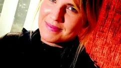 Viktiga vittnesmål. Lina Leander vilar ut i hemmet i Västervik efter fem års intensiv forskning om barns vittnesmål vid sexuella övergrepp. Hennes avhandling visar att barn är ytterst förtegna om detaljer kring de övergrepp de utsatts för. Foto: Anders Steiner