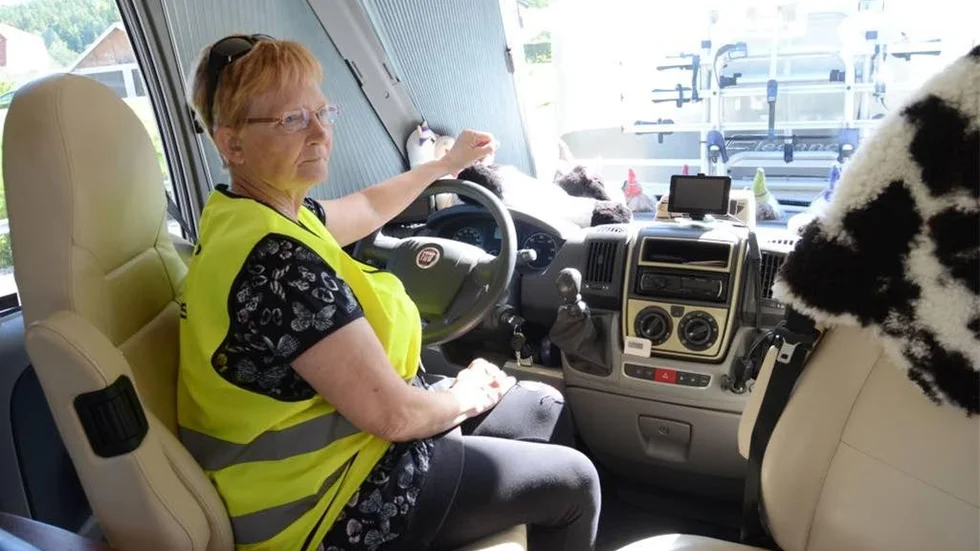 Liz Birkehöj-Nyängs tycker att det är viktigt att båda kan ratta husbilen, om det skulle hända något.