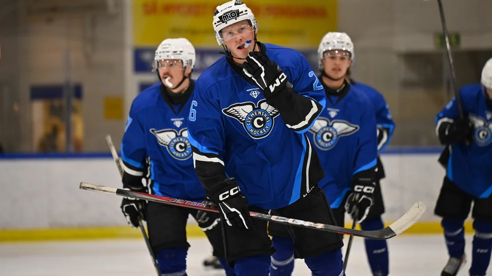 Clemensnäs HC föll klart i bortamatchen mot tabellettan Sundsvall Hockey.