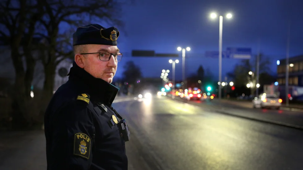 Polisens yttre befäl Tomas Hägg konstaterar att 79 personer skadades lindrigt i trafiken i fjol, och att antalet singelolyckor dominerar.