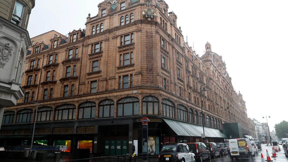 Det berömda varuhuset Harrods i London. Arkivbild.