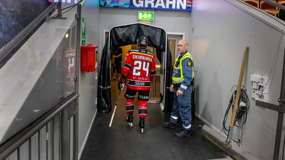 Brendan Shinnimin lämnar genrepet mot Björklöven.