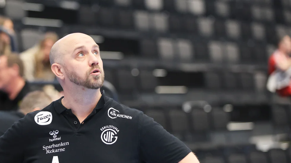 Guif, med lagets tränare Stefan Karlsson i spetsen, åker under tisdagen ner till Varberg för att spela en av klubbens viktigaste matcher på flera decennier – troligtvis utan supportrar på plats.