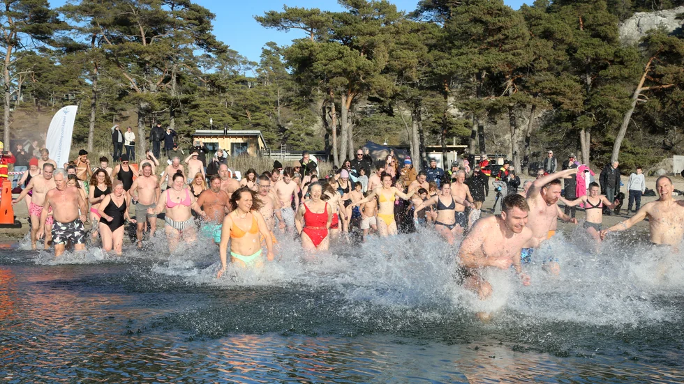 Det våras för kallbadarna. 65 personer deltog i Vårdoppet 2025.