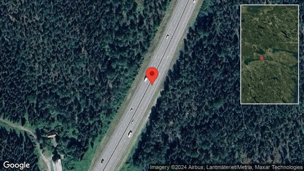 Ett körfält blockerat på grund av stillastående fordon på E4